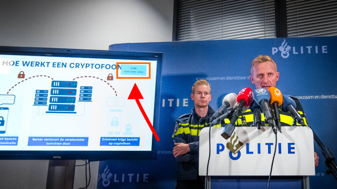 HDMI-zenderstatus boven Politie-presentatie